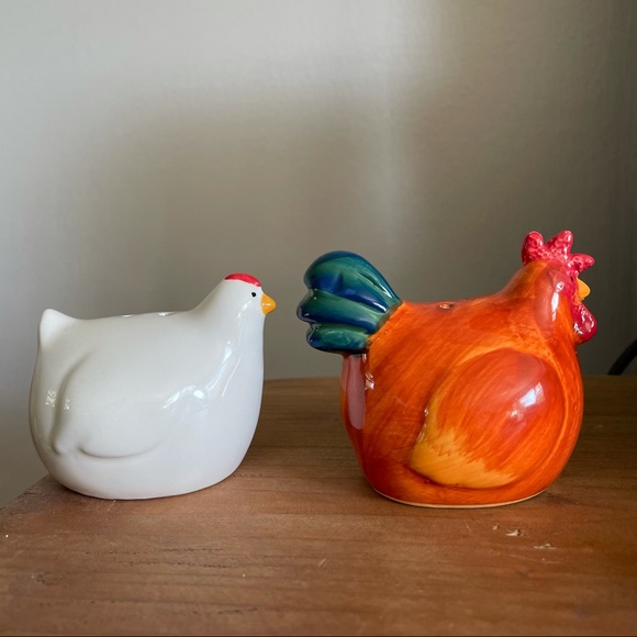 Set of Chicken and Rooster Salt and Pepper Shakers Novelty Farmhouse Kitchen - Picture 2 of 8